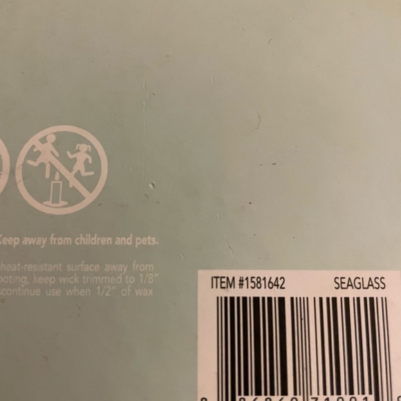 Yankee Candle Seaglass Scented Candle, New In Box - Picture 3 of 4